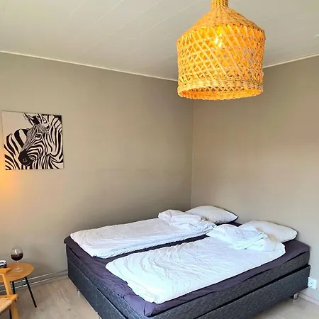 Unique Luxury For Seven, Own Parking Space And Grill 라티