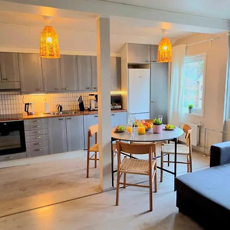 Unique Luxury For Seven, Own Parking Space And Grill