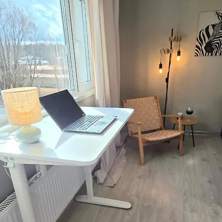 Unique Luxury For Seven, Own Parking Space And Grill 라티