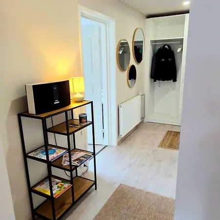 Unique Luxury For Seven, Own Parking Space And Grill 아파트